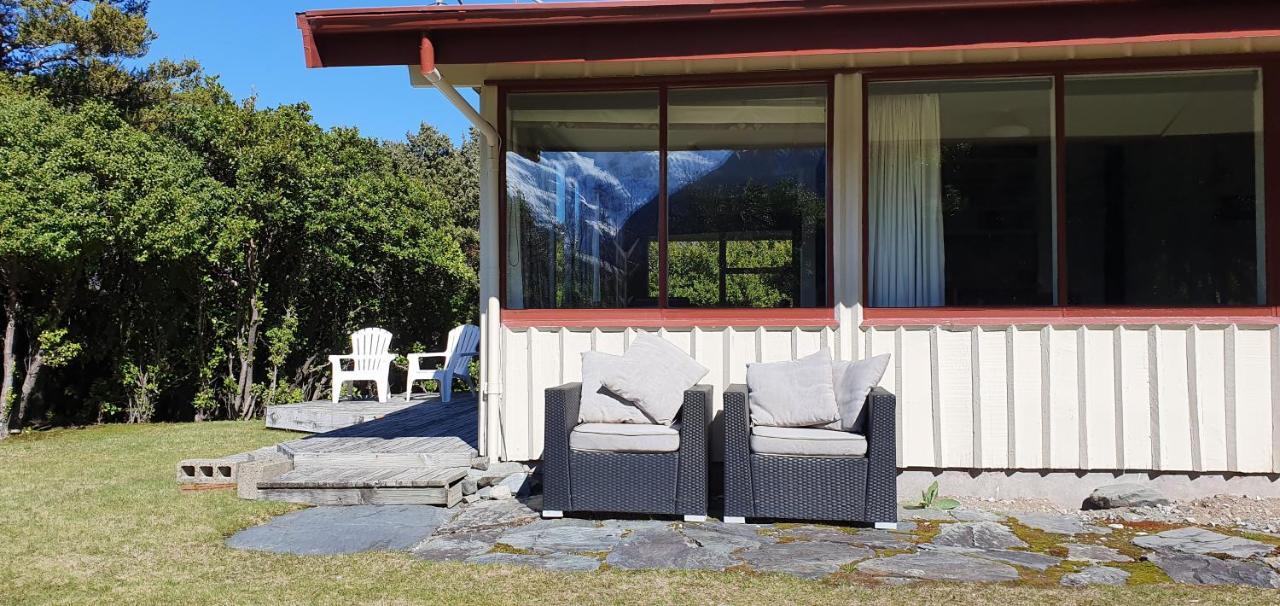 Aoraki Alpine Chalet Villa Aoraki / Mount Cook Екстериор снимка